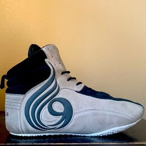 Ryderwear weightlifting shoes.